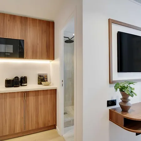 Charming - 2br 8p - Palais-royal Apartment *